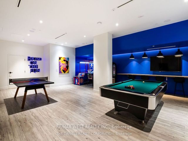 1117 - 35 Tubman Ave W