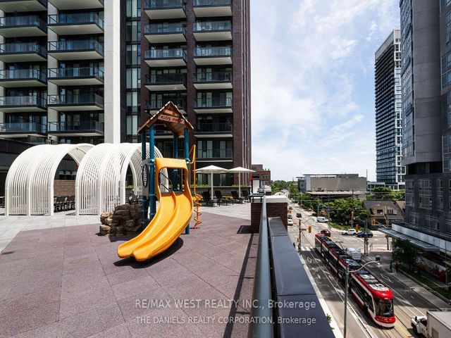 1117 - 35 Tubman Ave W
