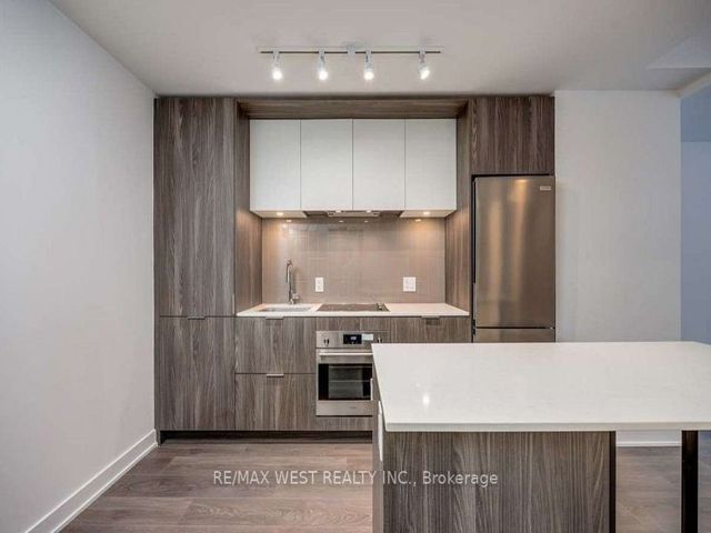 1117 - 35 Tubman Ave W
