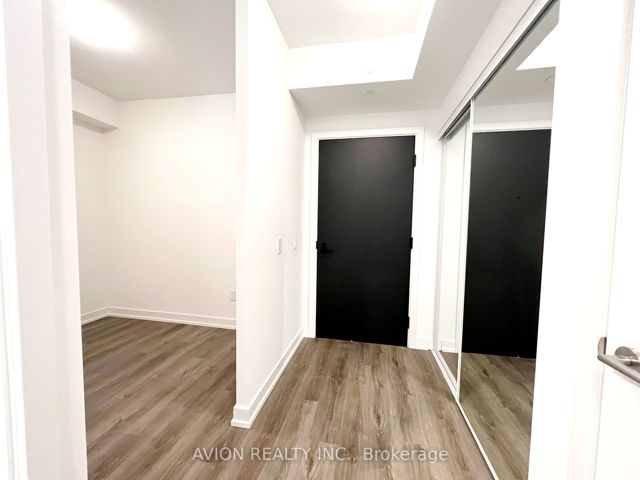 342 - 28 Eastern Ave