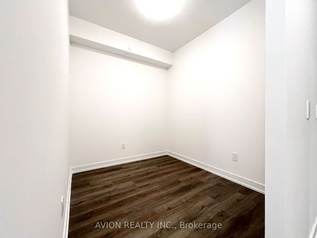 342 - 28 Eastern Ave