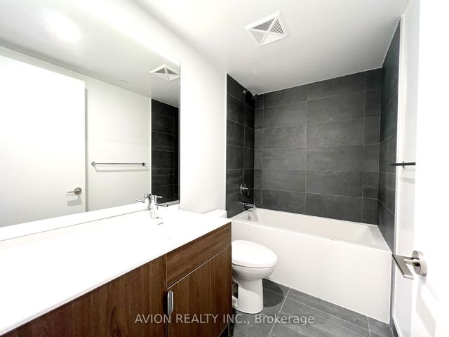 342 - 28 Eastern Ave