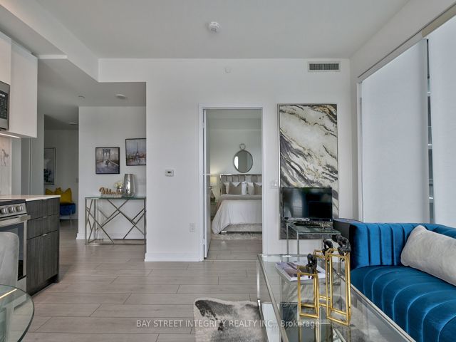 503 - 500 Dupont St