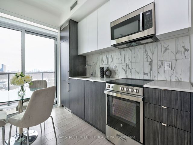 503 - 500 Dupont St