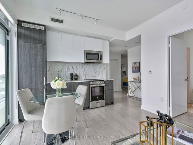 503 - 500 Dupont St