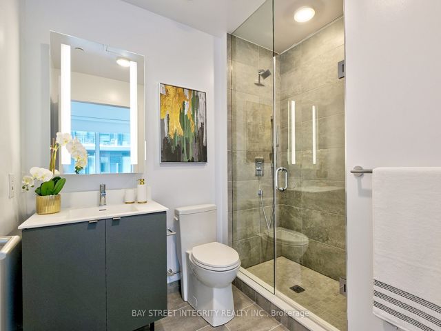 503 - 500 Dupont St