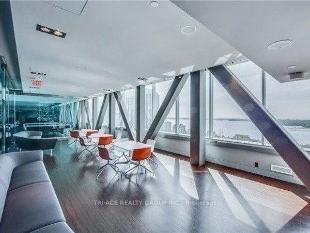 755 - 151 Dan Leckie Way