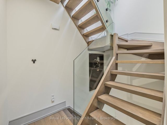 825 - 46 Western Battery Rd