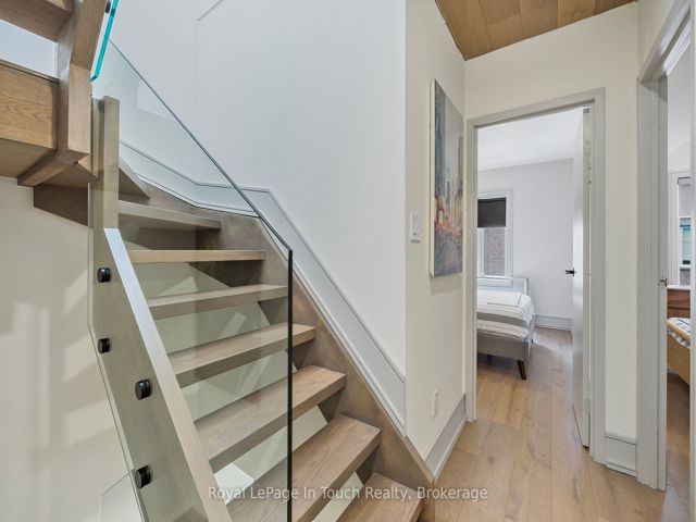 825 - 46 Western Battery Rd