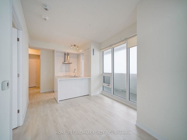 5109 - 2221 Yonge St