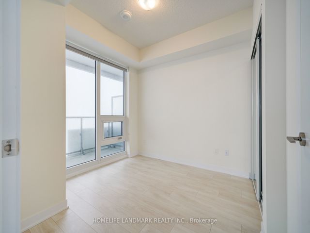 5109 - 2221 Yonge St