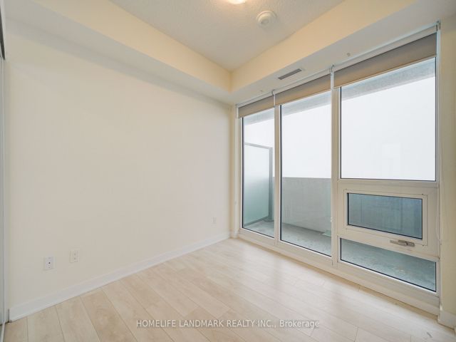 5109 - 2221 Yonge St