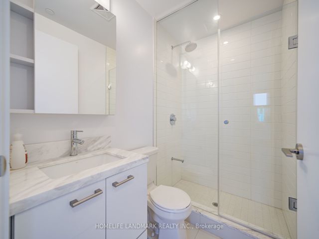 5109 - 2221 Yonge St