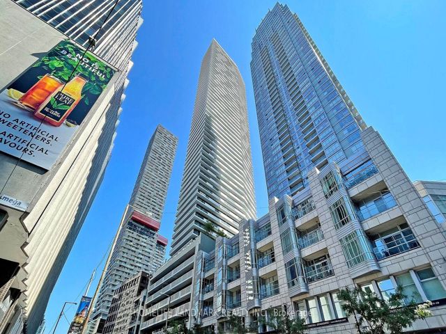5109 - 2221 Yonge St