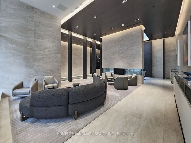 5109 - 2221 Yonge St