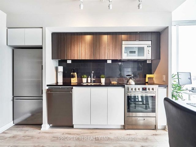 3008 - 75 Queens Wharf Rd