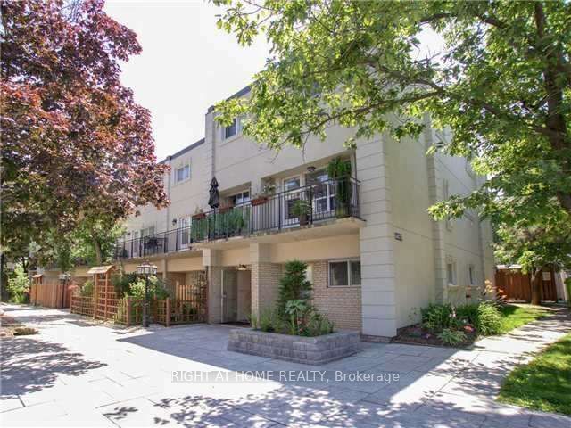 210 - 5877 Bathurst St