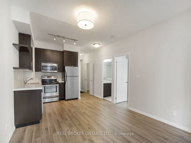 807 - 35 Hayden St E