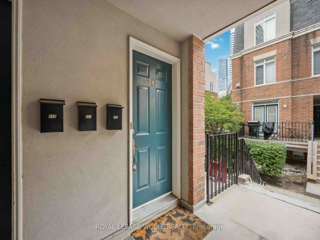 205 - 415 Jarvis St
