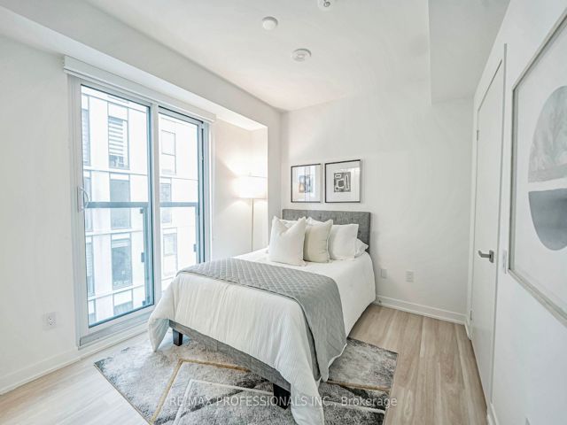 724 - 500 Wilson Ave
