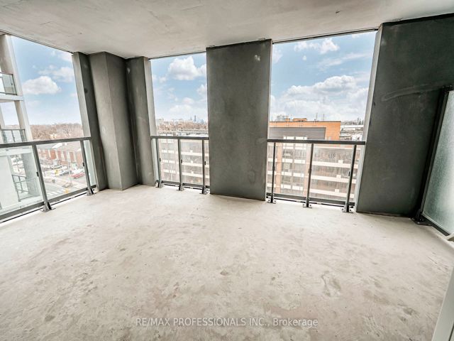 724 - 500 Wilson Ave
