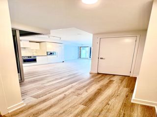 2417 - 230 Simcoe St