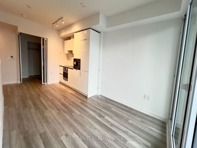 2417 - 230 Simcoe St