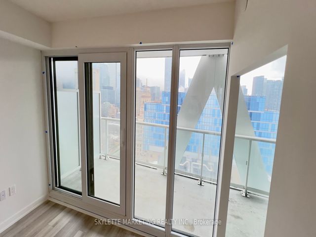 2417 - 230 Simcoe St