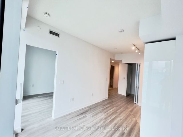 2417 - 230 Simcoe St