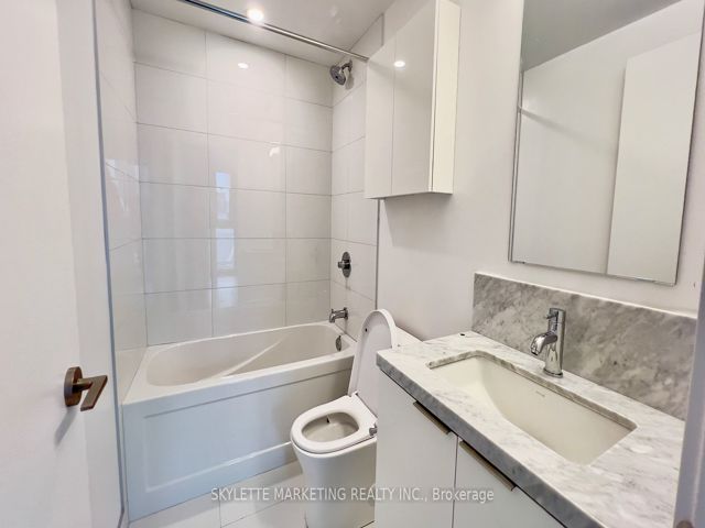 2417 - 230 Simcoe St