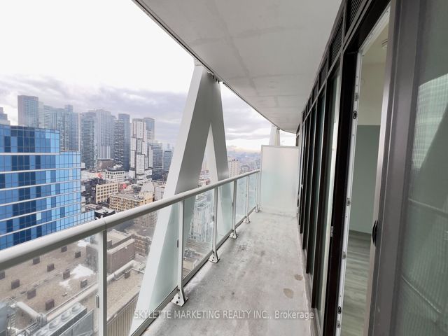 2417 - 230 Simcoe St