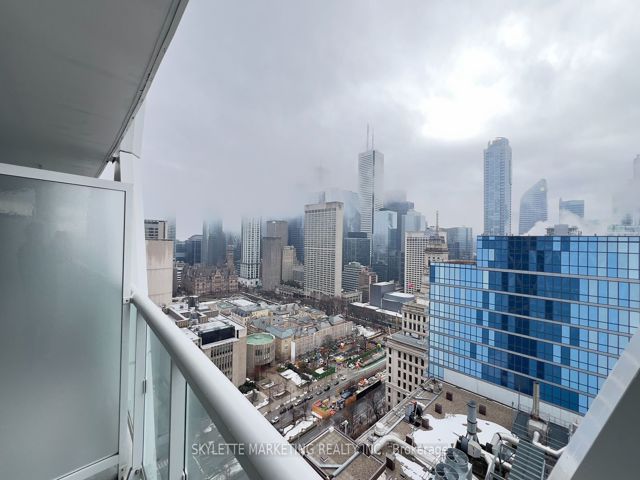 2417 - 230 Simcoe St