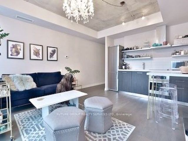 521 - 560 King St W
