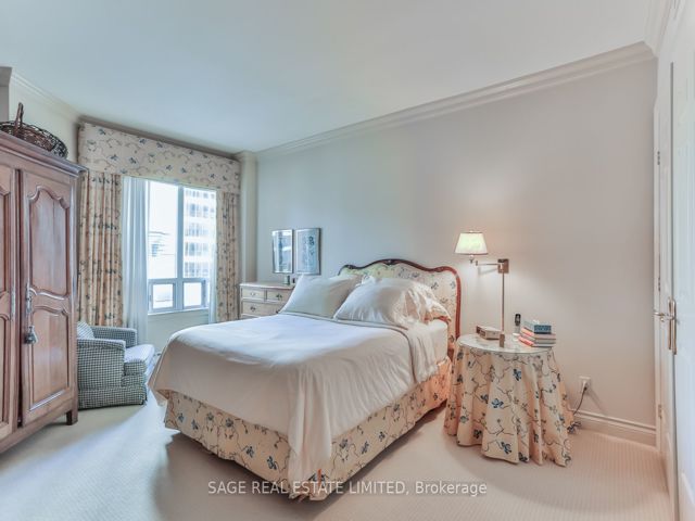501 - 8 Sultan St