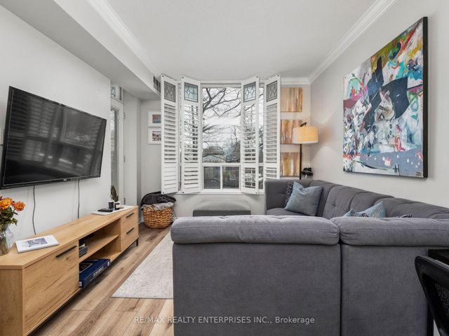 211 - 481 Rosewell Ave