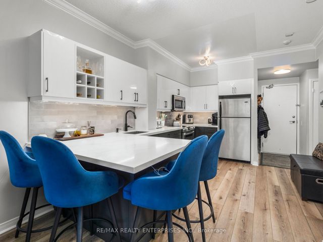 211 - 481 Rosewell Ave