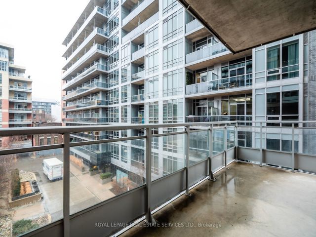 409 - 23 Brant St
