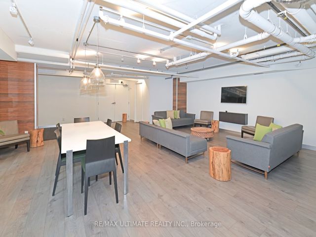 PH1103 - 32 Camden St