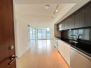 711 - 75 Queens Wharf Rd W
