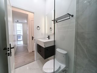 703 - 126 Simcoe St
