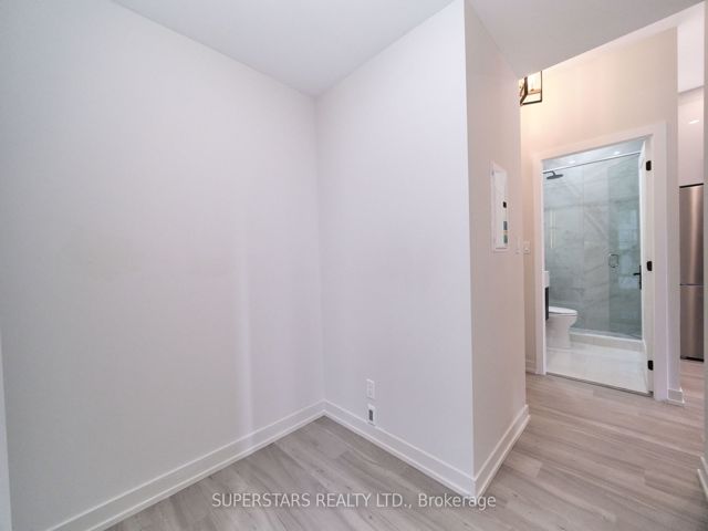 703 - 126 Simcoe St
