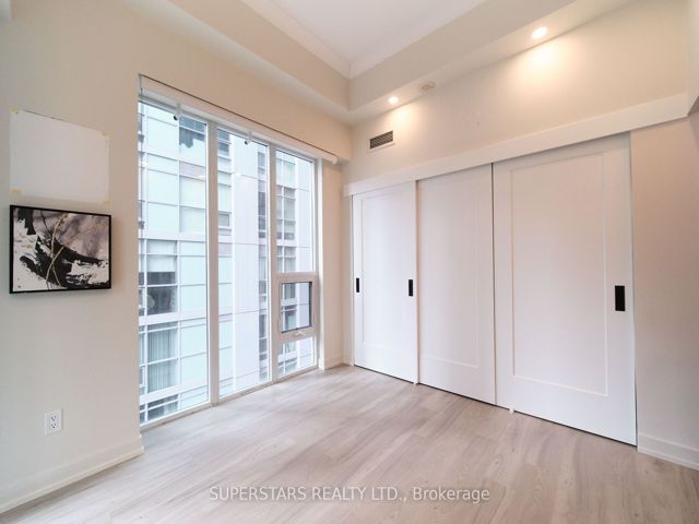 703 - 126 Simcoe St