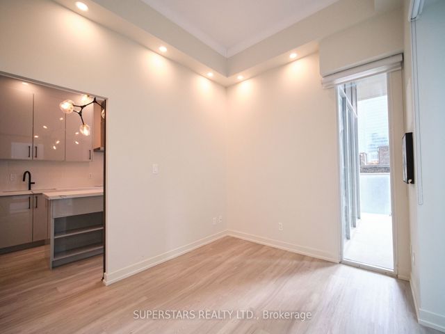 703 - 126 Simcoe St