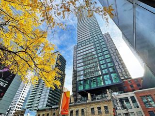 3106 - 327 King St W