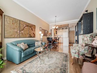 104 - 30 Fashion Roseway