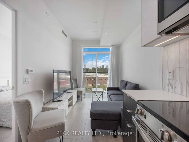 610 - 500 Dupont St