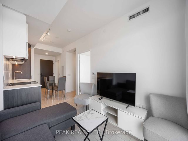 610 - 500 Dupont St