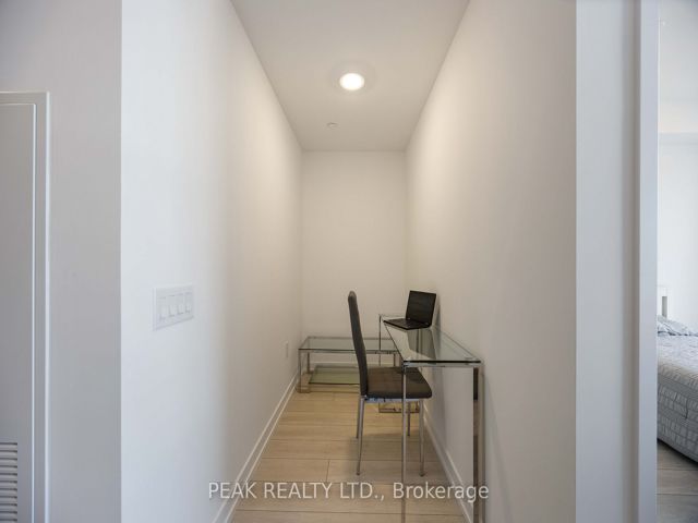 610 - 500 Dupont St
