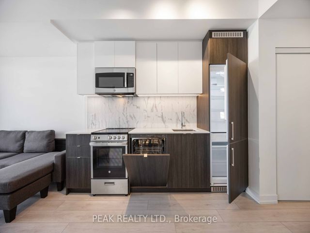 610 - 500 Dupont St