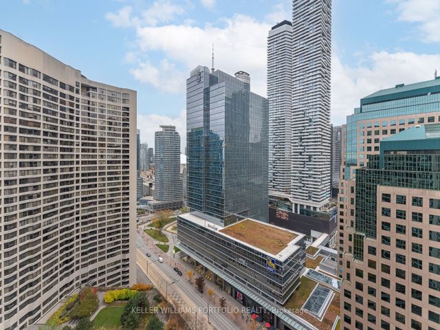 2824 - 33 Harbour Sq